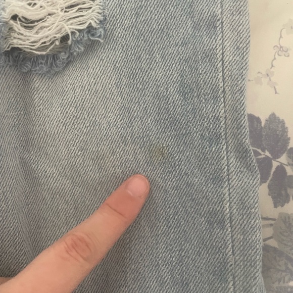 Old Navy Light Blue Boyfriend Jeans - Picture 4 of 5